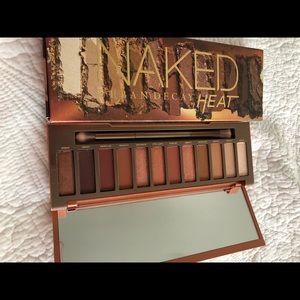 URBAN DECAY -Naked Heat